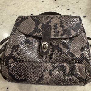 Elegant Snakeskin Pattern Women's Bag